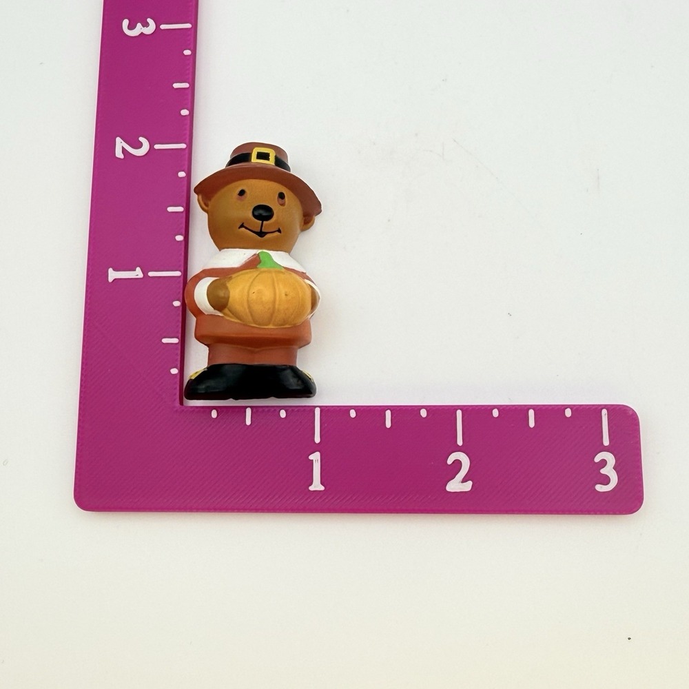 GGI Pilgrim Bear Pin Brooch Pumpkin Thanksgiving Fall Holiday Brown Matte Resin - Picture 3 of 7